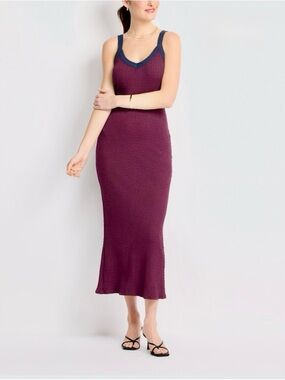 Loveappella Sleeveless Ribbed Midi Dress in Berry & Navy Trim Size Small